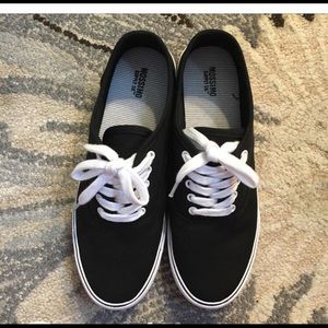 New Black Mossimo Target Tennis Shoes